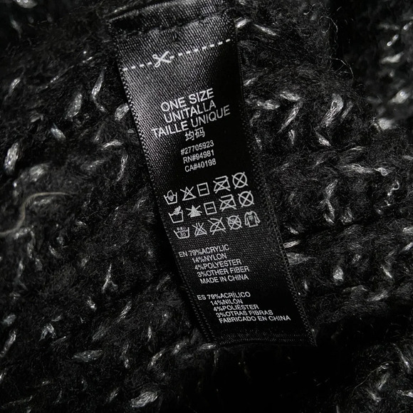 Chunky Knit Black Infinity Scarf FOREVER 21 OS Fall Winter Black Metallic Silver - Picture 6 of 7